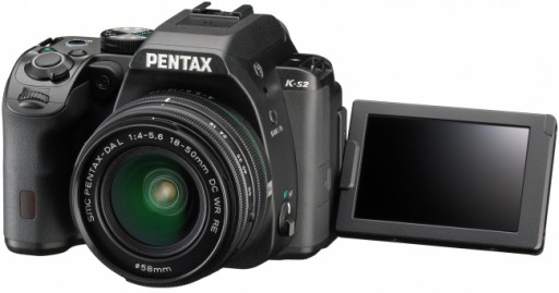 Pentax_K-S2_black_lcd